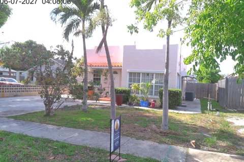 Villa ou maison à vendre à West Palm Beach, Floride: 3 chambres, 118.82 m2 № 2078449 - photo 4