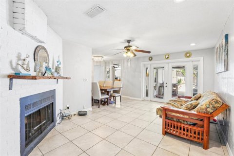 Villa ou maison à vendre à Ormond Beach, Floride: 3 chambres, 172.98 m2 № 2430619 - photo 10
