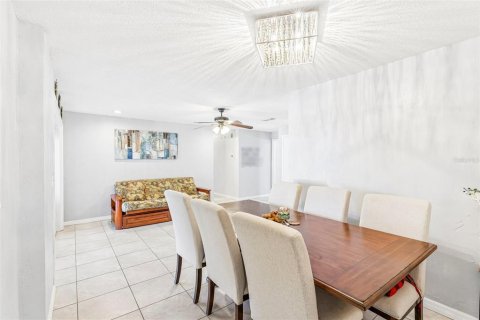 Villa ou maison à vendre à Ormond Beach, Floride: 3 chambres, 172.98 m2 № 2430619 - photo 15