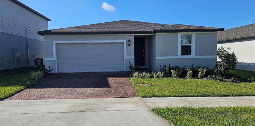 House in Haines City, Florida 4 bedrooms, 171.87 sq.m. № 2227656