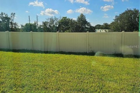 House in Haines City, Florida 4 bedrooms, 171.87 sq.m. № 2227656 - photo 17