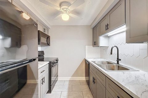 Купить кондоминиум в Нью-Порт-Ричи, Флорида 4 комнаты, 68.38м2, № 2226899 - фото 17