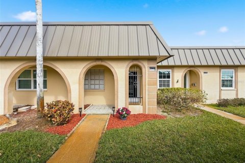 Condo in New Port Richey, Florida, 1 bedroom № 2226899
