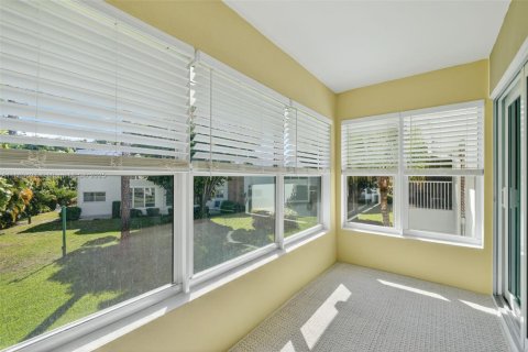Condo in Stuart, Florida, 1 bedroom  № 1892686 - photo 18
