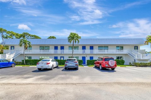 Condo in Stuart, Florida, 1 bedroom  № 1892686 - photo 29