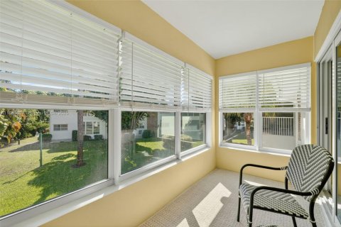 Condo in Stuart, Florida, 1 bedroom  № 1892686 - photo 15