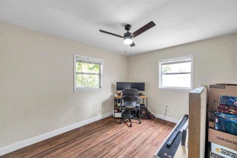 House in Tampa, Florida 3 bedrooms, 146.32 sq.m. № 1624896 - photo 29