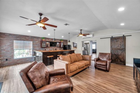 House in Tampa, Florida 3 bedrooms, 146.32 sq.m. № 1624896 - photo 11