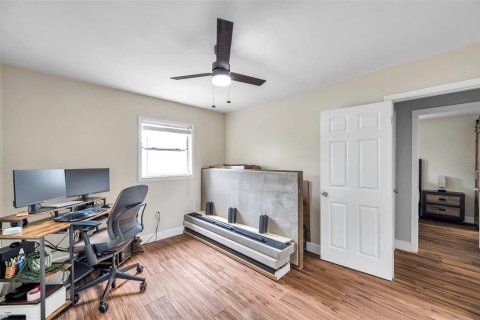 House in Tampa, Florida 3 bedrooms, 146.32 sq.m. № 1624896 - photo 30