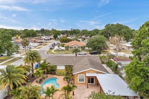 House in Tampa, Florida 3 bedrooms, 146.32 sq.m. № 1624896 - photo 7