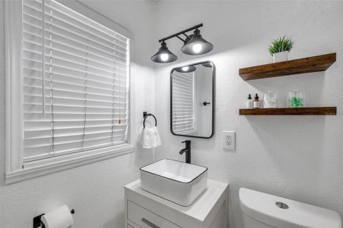 House in Tampa, Florida 3 bedrooms, 146.32 sq.m. № 1624896 - photo 28