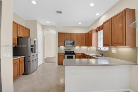 House in Boynton Beach, Florida 3 bedrooms, 214.79 sq.m. № 2007967 - photo 21