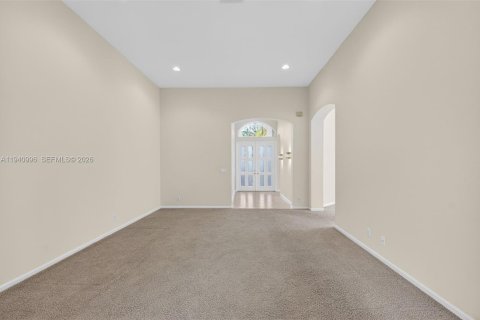 House in Boynton Beach, Florida 3 bedrooms, 214.79 sq.m. № 2007967 - photo 14