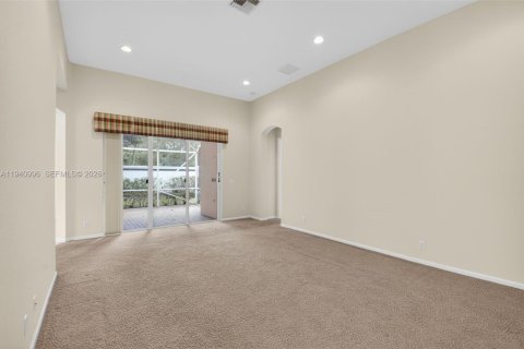 House in Boynton Beach, Florida 3 bedrooms, 214.79 sq.m. № 2007967 - photo 16