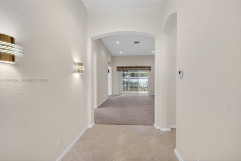 House in Boynton Beach, Florida 3 bedrooms, 214.79 sq.m. № 2007967 - photo 8