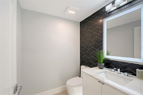 Copropriété à vendre à Sarasota, Floride: 2 chambres, 170.66 m2 № 1542704 - photo 21