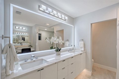 Copropriété à vendre à Sarasota, Floride: 2 chambres, 170.66 m2 № 1542704 - photo 25
