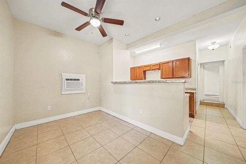 Villa ou maison à vendre à Daytona Beach, Floride: 5 chambres, 172.43 m2 № 2433670 - photo 8
