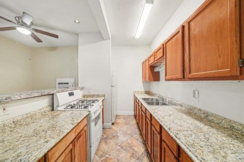 Villa ou maison à vendre à Daytona Beach, Floride: 5 chambres, 172.43 m2 № 2433670 - photo 9