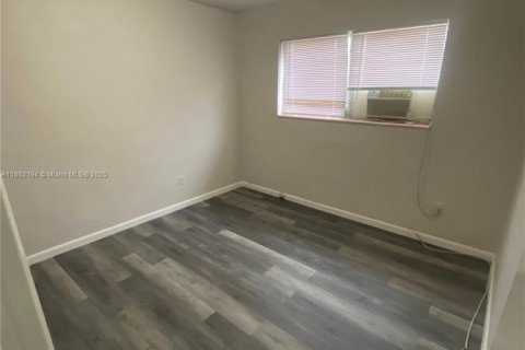 Снять в аренду квартиру в Опа-Локка, Флорида 1 спальня, 46.45м2, № 1890647 - фото 7