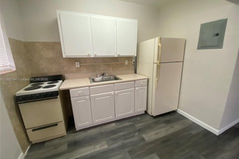 Снять в аренду квартиру в Опа-Локка, Флорида 1 спальня, 46.45м2, № 1890647 - фото 4