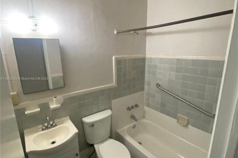 Снять в аренду квартиру в Опа-Локка, Флорида 1 спальня, 46.45м2, № 1890647 - фото 9