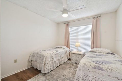 Condo in Bradenton, Florida, 2 bedrooms  № 1733970 - photo 4