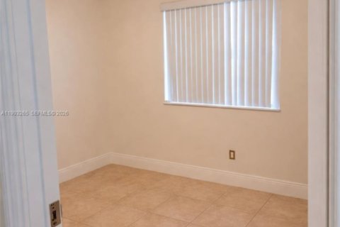 Apartamento en alquiler en Coral Springs, Florida, 2 dormitorios, 68.47 m2 № 2055623 - foto 9