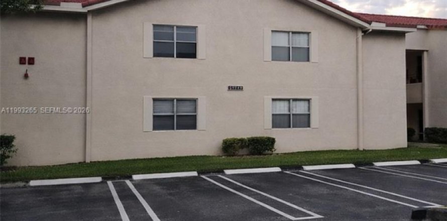 Apartamento en Coral Springs, Florida 2 dormitorios, 68.47 m2 № 2055623
