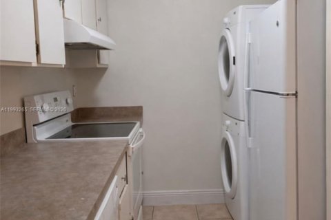 Apartamento en alquiler en Coral Springs, Florida, 2 dormitorios, 68.47 m2 № 2055623 - foto 4