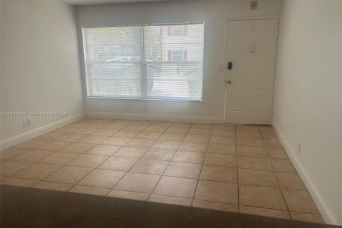 Apartamento en alquiler en Coral Springs, Florida, 2 dormitorios, 68.47 m2 № 2055623 - foto 11