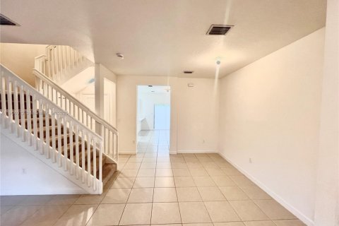 House in Homestead, Florida 3 bedrooms, 149.76 sq.m. № 1955892 - photo 7