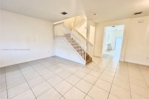 House in Homestead, Florida 3 bedrooms, 149.76 sq.m. № 1955892 - photo 12