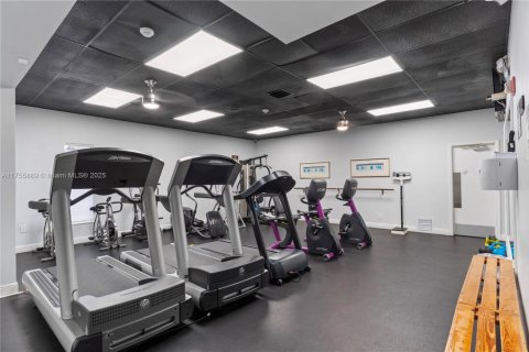 Condo in Hollywood, Florida, 1 bedroom  № 1731975 - photo 29