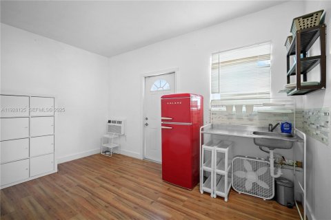 Снять в аренду виллу или дом в Норт-Майами-Бич, Флорида 4 спальни, 98.01м2, № 1988712 - фото 29