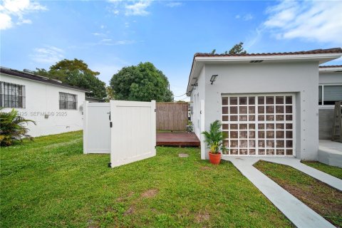 Снять в аренду виллу или дом в Норт-Майами-Бич, Флорида 4 спальни, 98.01м2, № 1988712 - фото 25