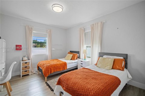 Снять в аренду виллу или дом в Норт-Майами-Бич, Флорида 4 спальни, 98.01м2, № 1988712 - фото 16