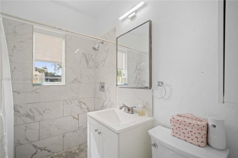 Снять в аренду виллу или дом в Норт-Майами-Бич, Флорида 4 спальни, 98.01м2, № 1988712 - фото 18