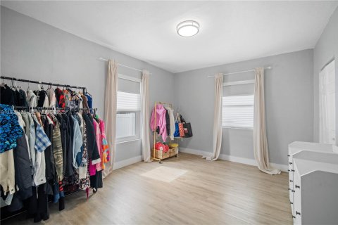 Снять в аренду виллу или дом в Норт-Майами-Бич, Флорида 4 спальни, 98.01м2, № 1988712 - фото 19