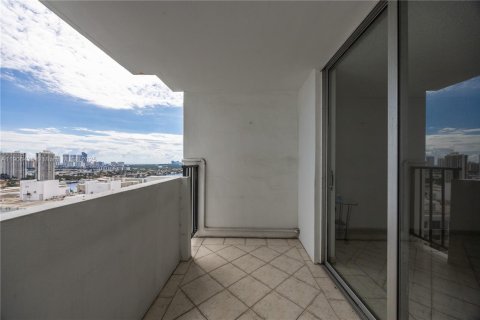 Copropriété à vendre à Aventura, Floride: 71.16 m2 № 1957070 - photo 24