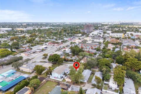 Immobilier commercial à vendre à Hollywood, Floride: 161.46 m2 № 2002936 - photo 28