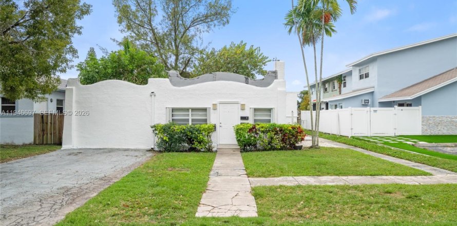 Immobilier commercial à Hollywood, Floride 161.46 m2 № 2002936