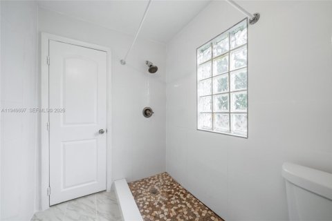 Immobilier commercial à vendre à Hollywood, Floride: 161.46 m2 № 2002936 - photo 16