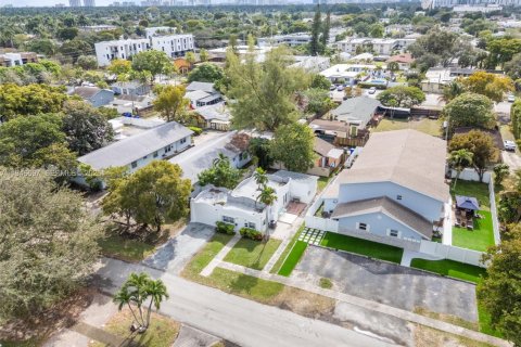 Immobilier commercial à vendre à Hollywood, Floride: 161.46 m2 № 2002936 - photo 29