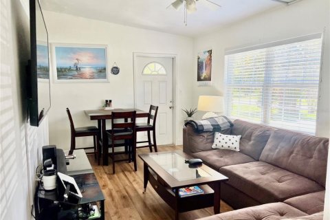 Casa en venta en Leesburg, Florida, 2 dormitorios, 67.45 m2 № 1907103 - foto 8