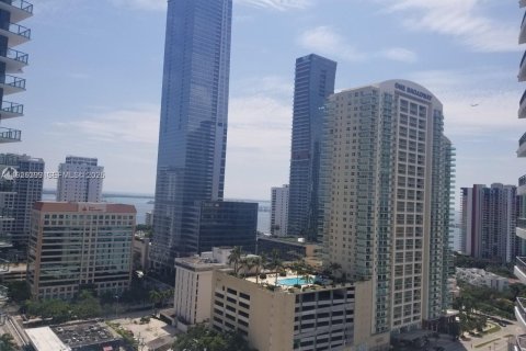 Condo in Miami, Florida, 1 bedroom  № 1986348 - photo 11