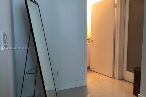 Condo in Miami, Florida, 1 bedroom  № 1986348 - photo 8