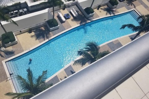 Condo in Miami, Florida, 1 bedroom  № 1986348 - photo 10