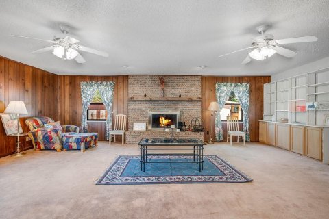 Casa en venta en Lake Wales, Florida, 3 dormitorios, 157.93 m2 № 1537997 - foto 2