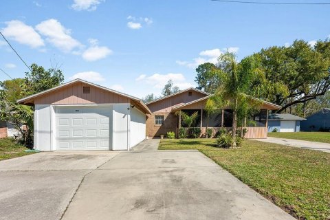 Casa en venta en Lake Wales, Florida, 3 dormitorios, 157.93 m2 № 1537997 - foto 1